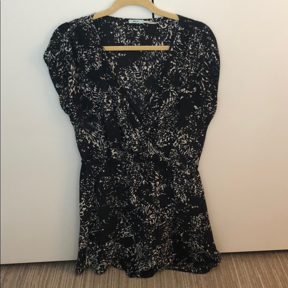 Deep V-neck Top